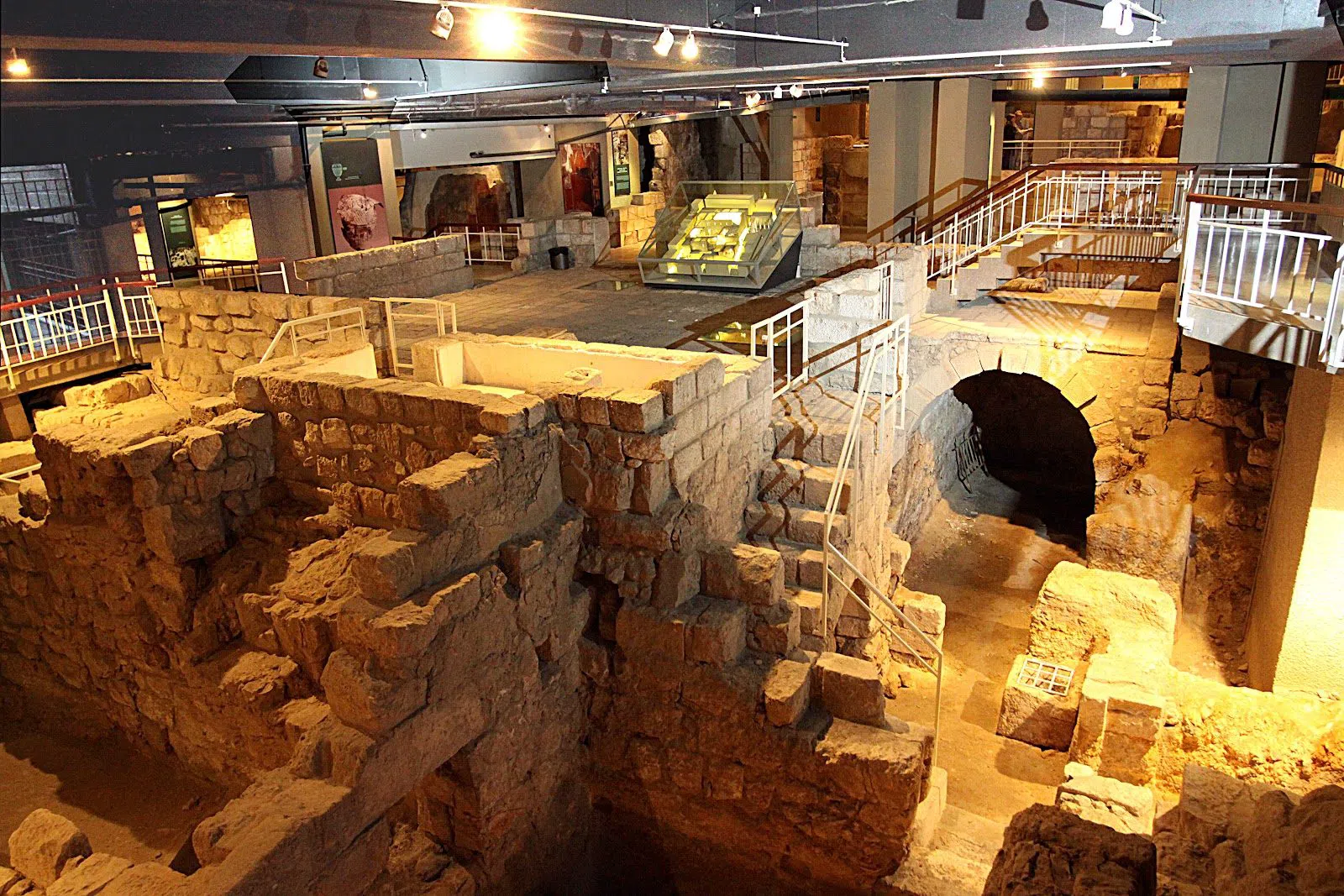The Priestly Homes – Herodian Quarter (Wohl Archaeological Museum), Jerusalem